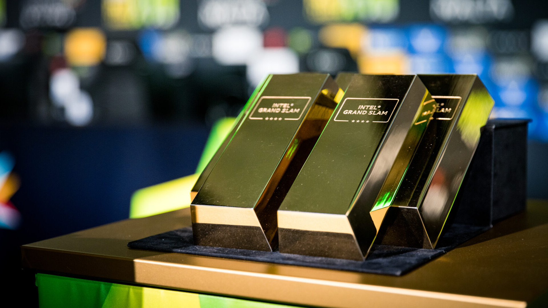 The gold bars that win with the ESL Grand Slam